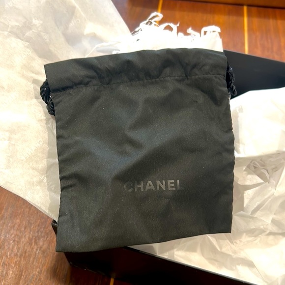 Chanel Perfume Packaging 9 x 9 inches - Picture 3 of 11
